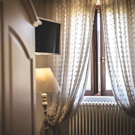 Bed and Breakfast Gatto Rosso Болгери Экстерьер фото